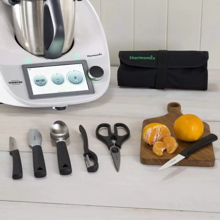 set de utensilios de cocina con estuche